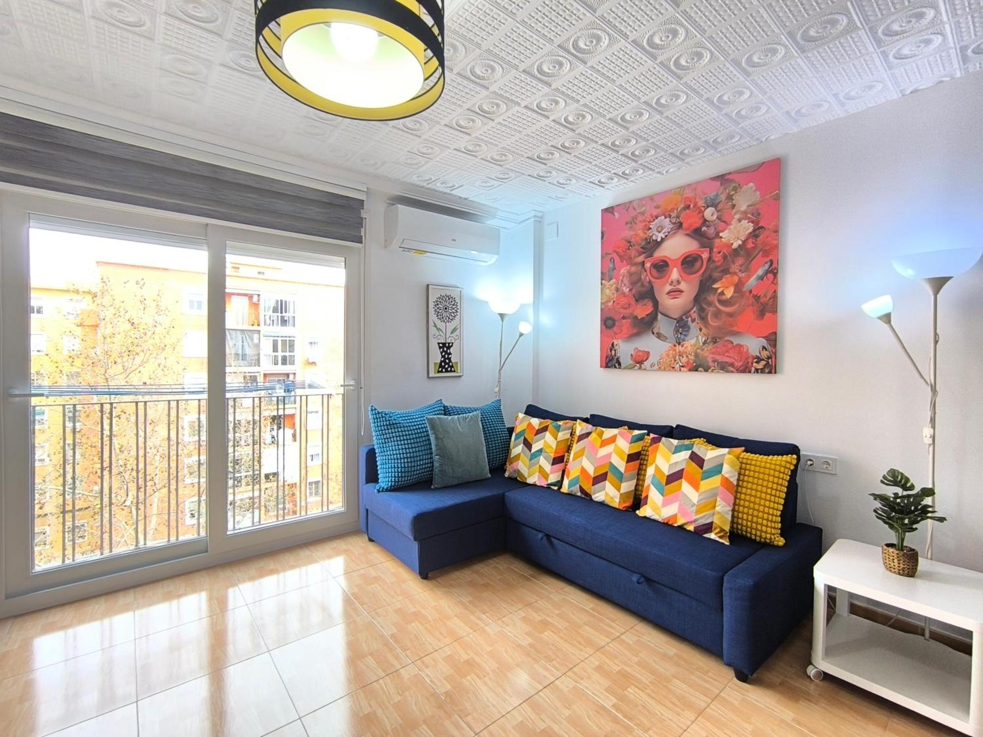 In With Wifi + Parking. Appartement