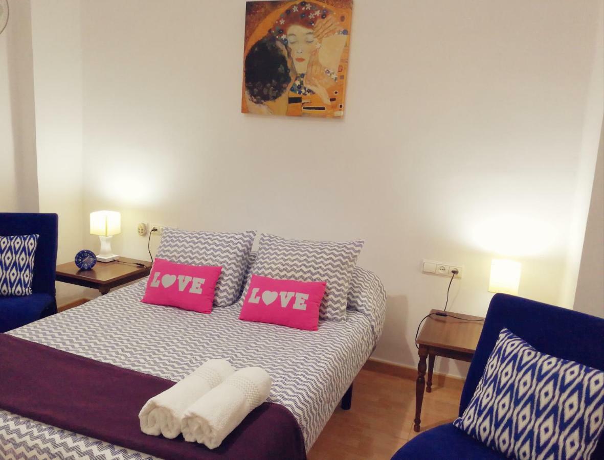 Appartement In With Wifi + Parking.
